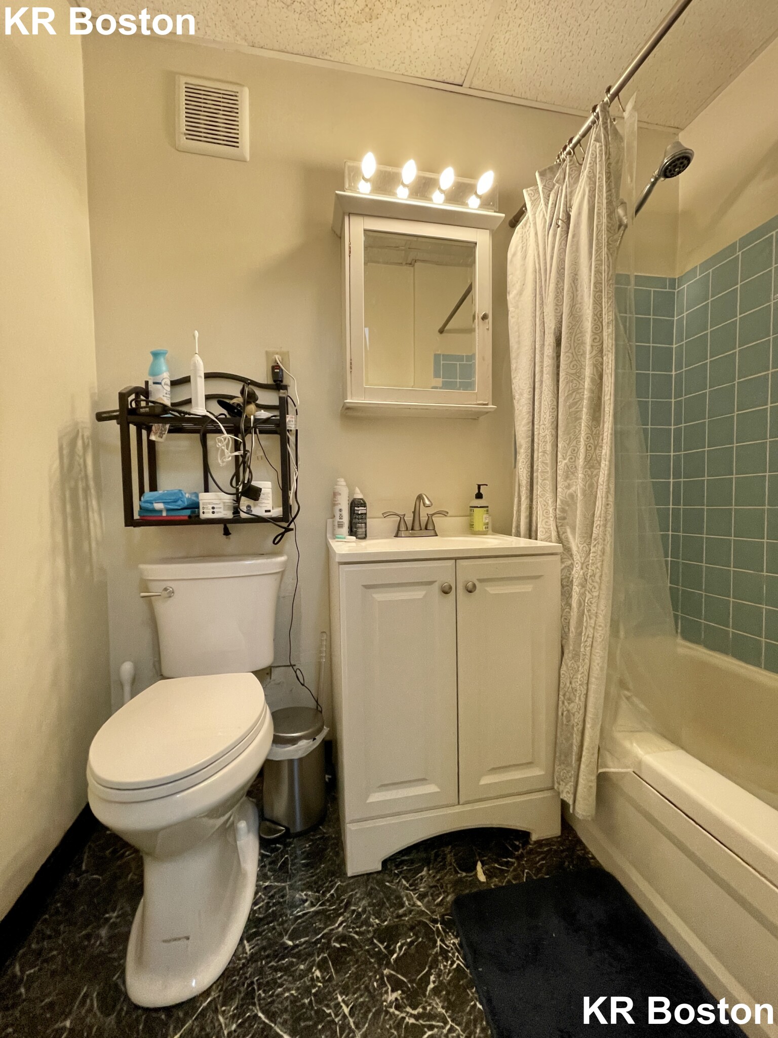 2 bed, 1 bath apartment for rent at 42 Bay State Rd Unit 3R, Fenway — photo 5 of 13