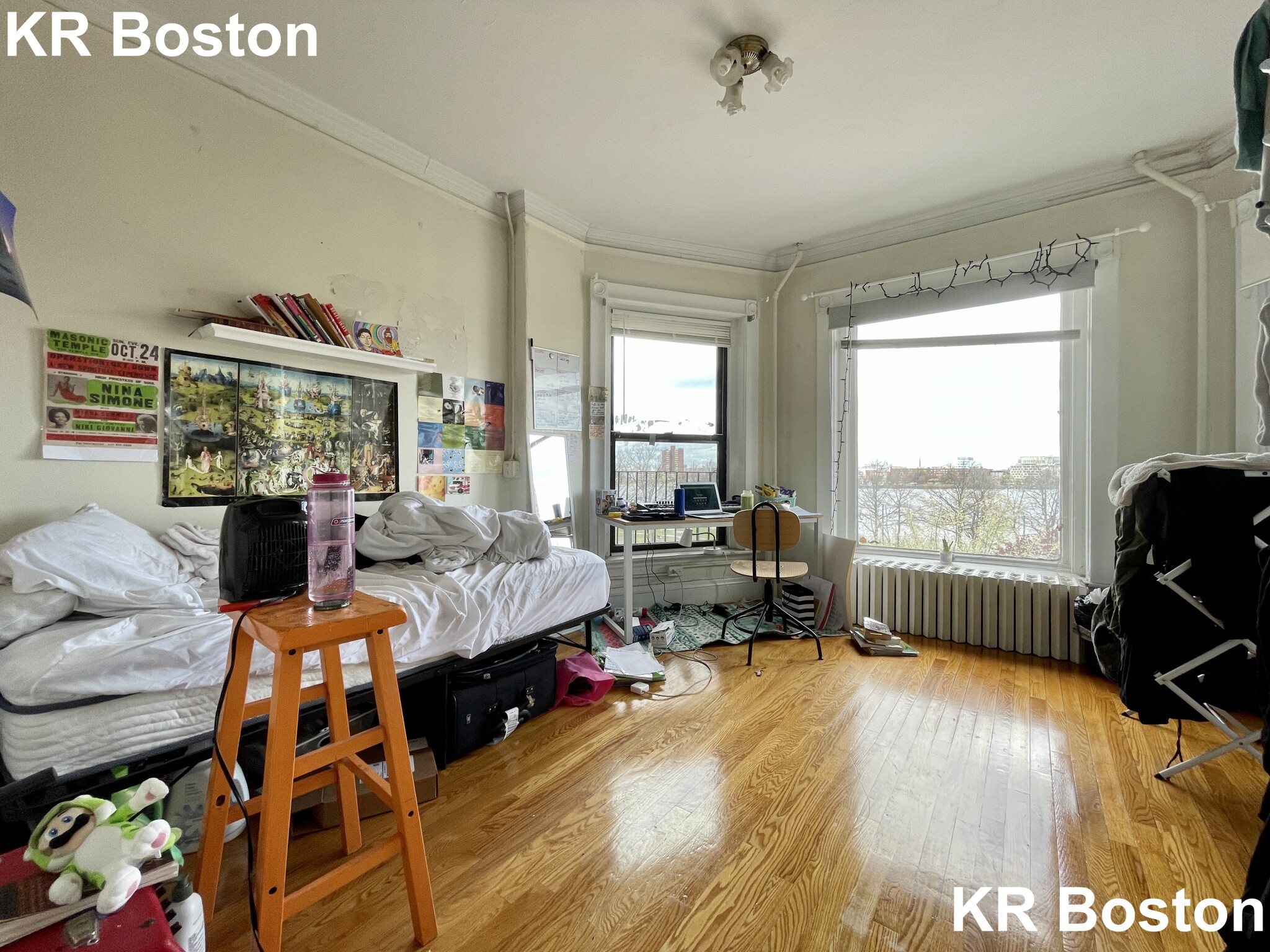 2 bed, 1 bath apartment for rent at 42 Bay State Rd Unit 3R, Fenway