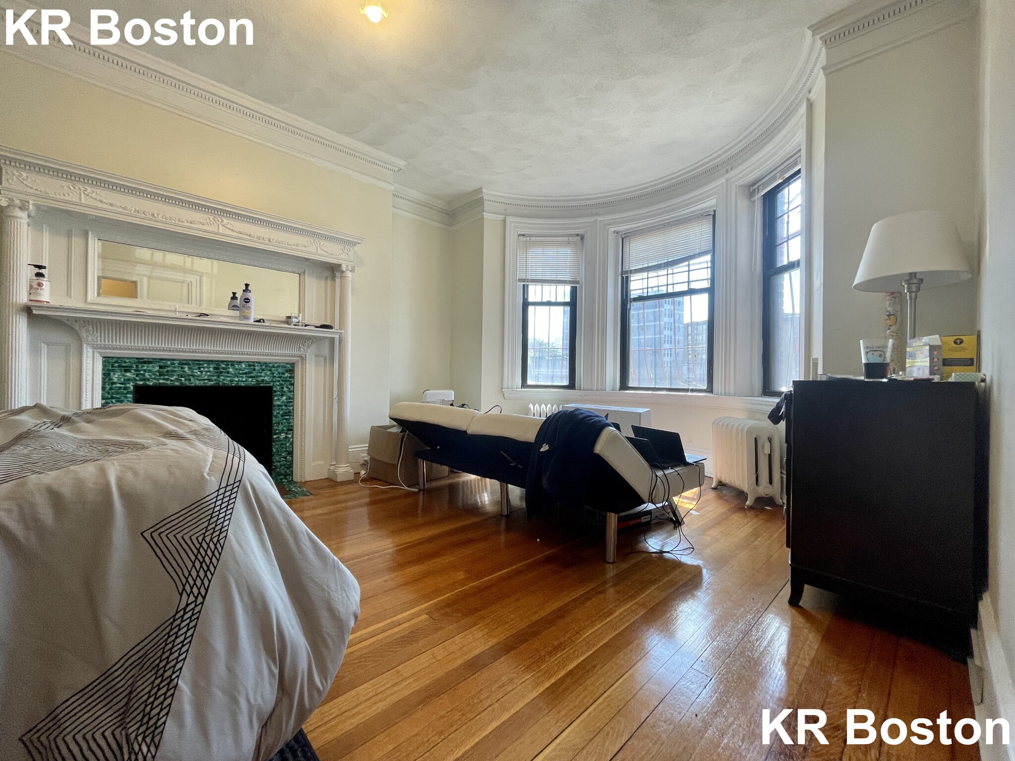 1 bed, 1 bath apartment for rent at 533 Newbury St Unit 1, Fenway — photo 8 of 50