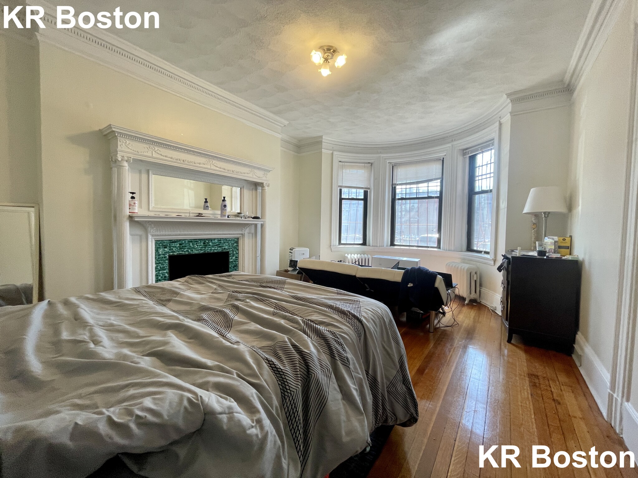 1 bed, 1 bath apartment for rent at 533 Newbury St Unit 1, Fenway — photo 2 of 50