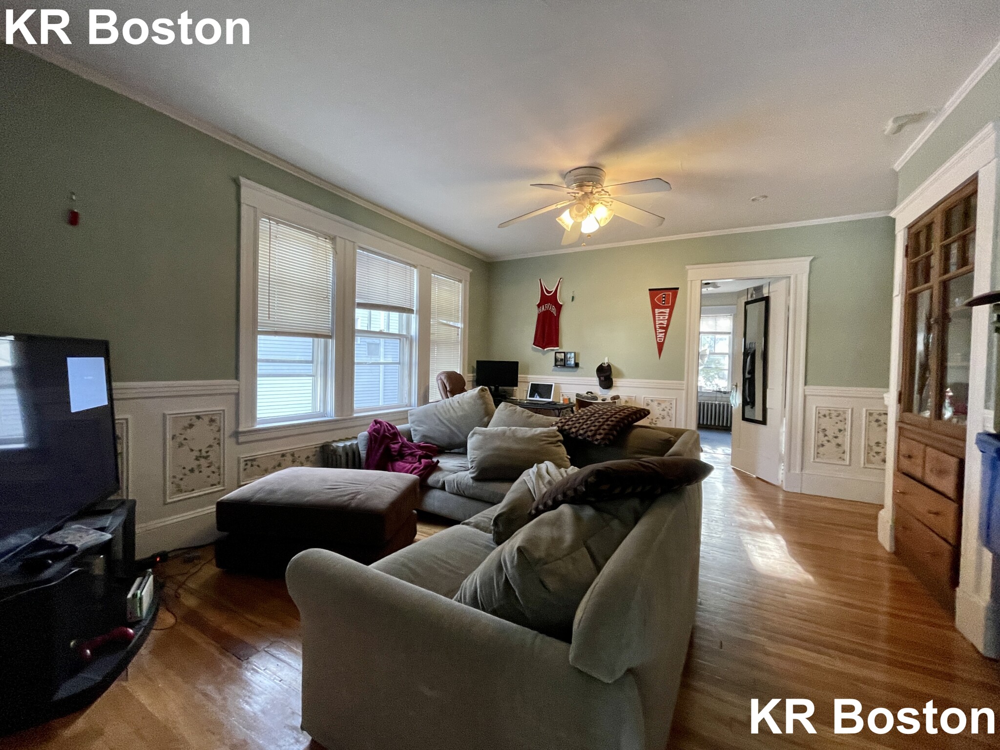 24 Oak Square Ave, Brighton