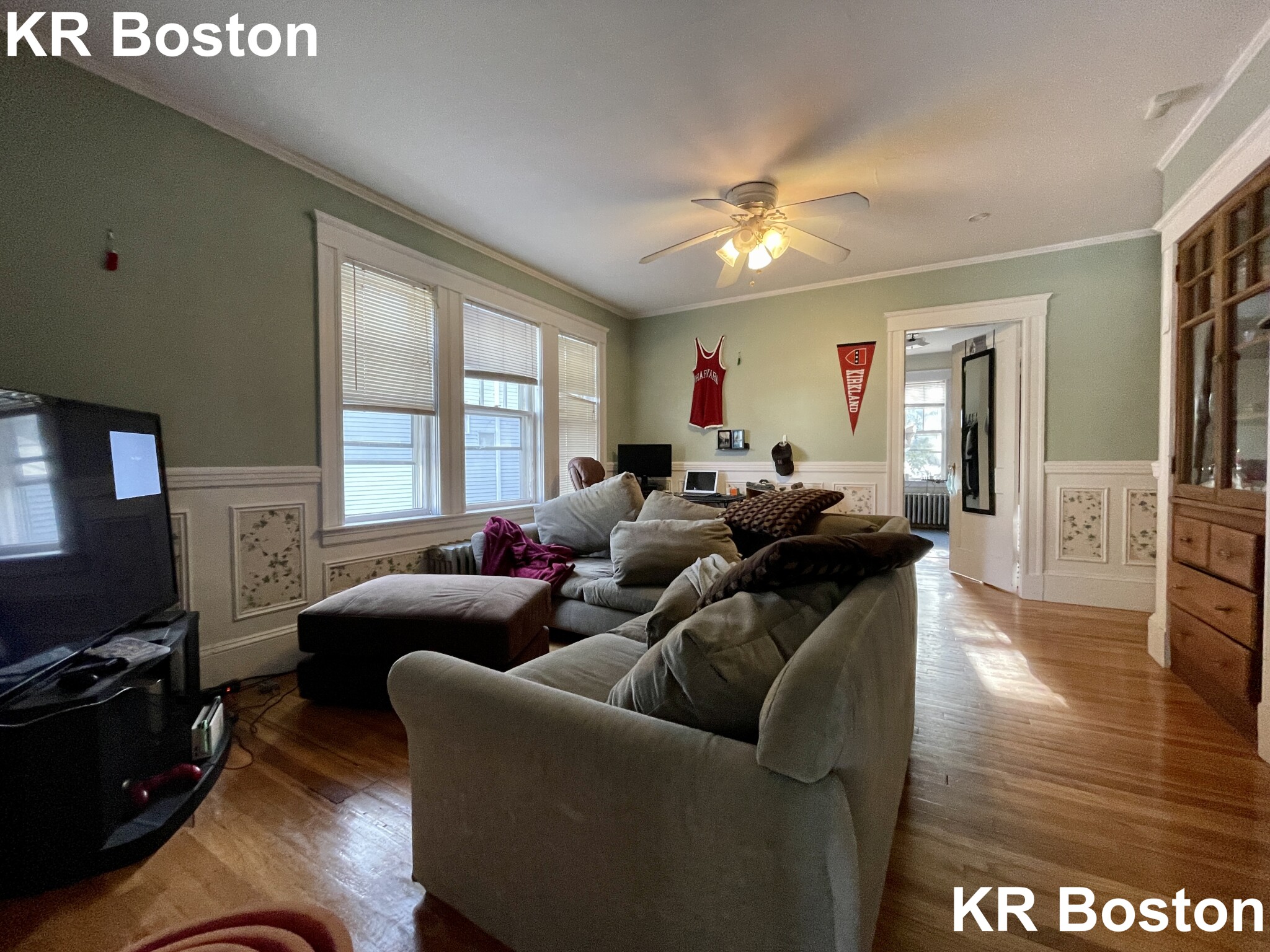 24 Oak Square Ave, Brighton