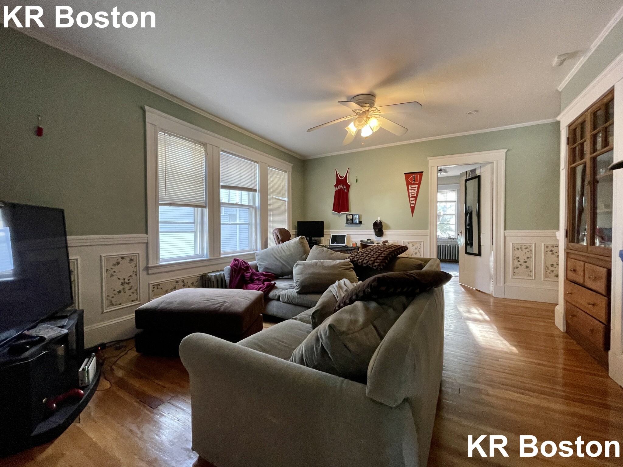 24 Oak Square Ave, Brighton