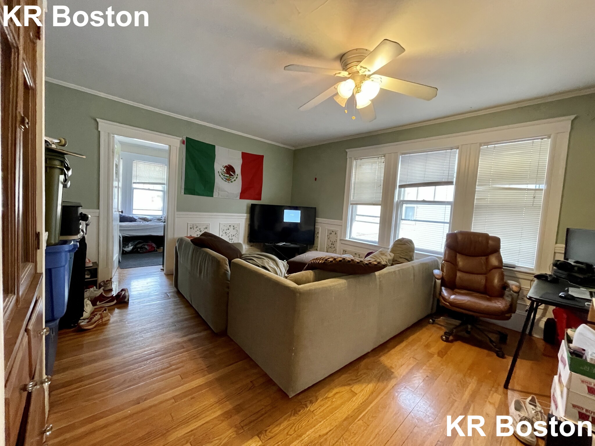 24 Oak Square Ave, Brighton