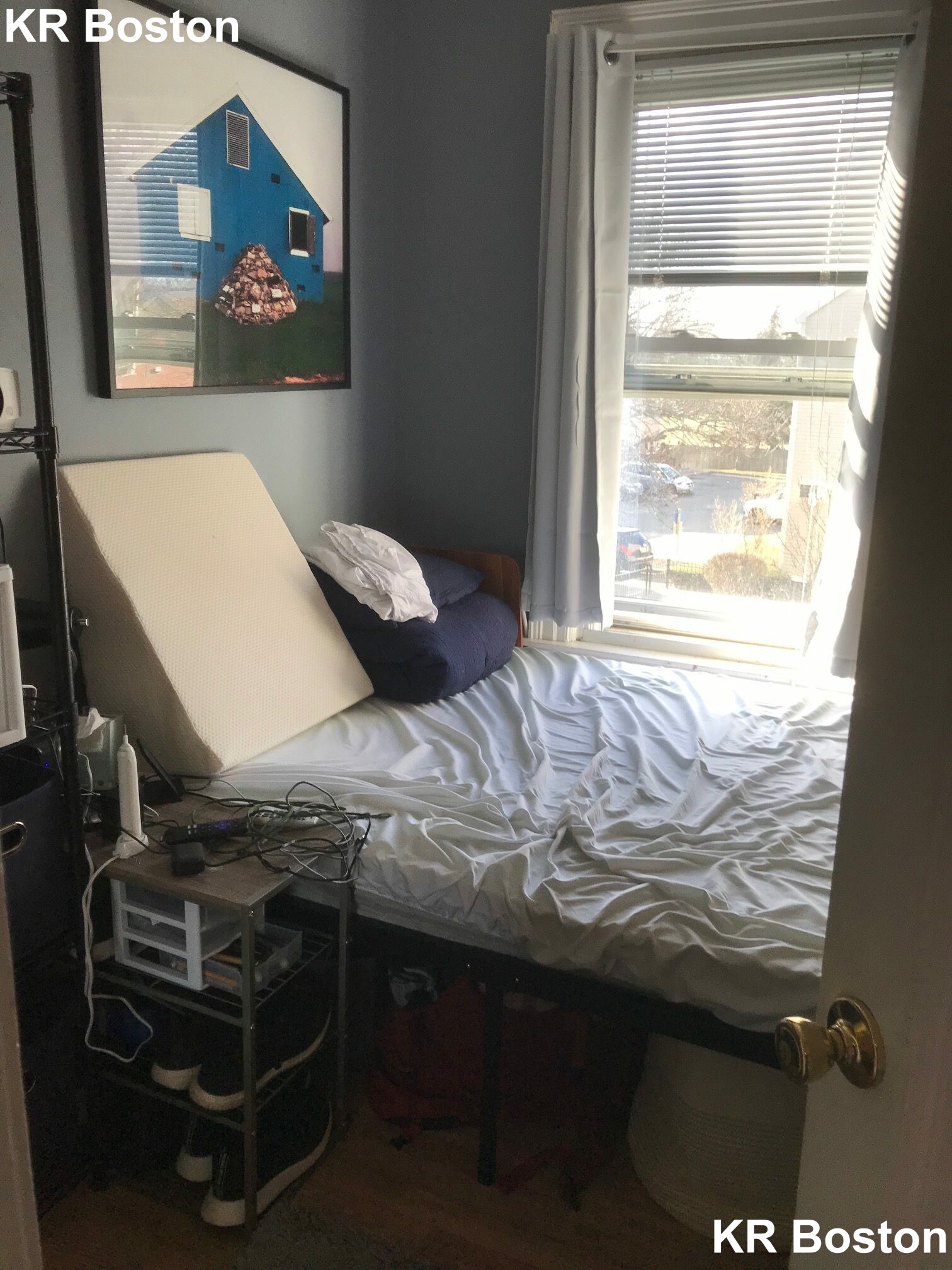 2 bed, 1 bath apartment for rent at 206 River St, Cambridge — photo 2 of 5