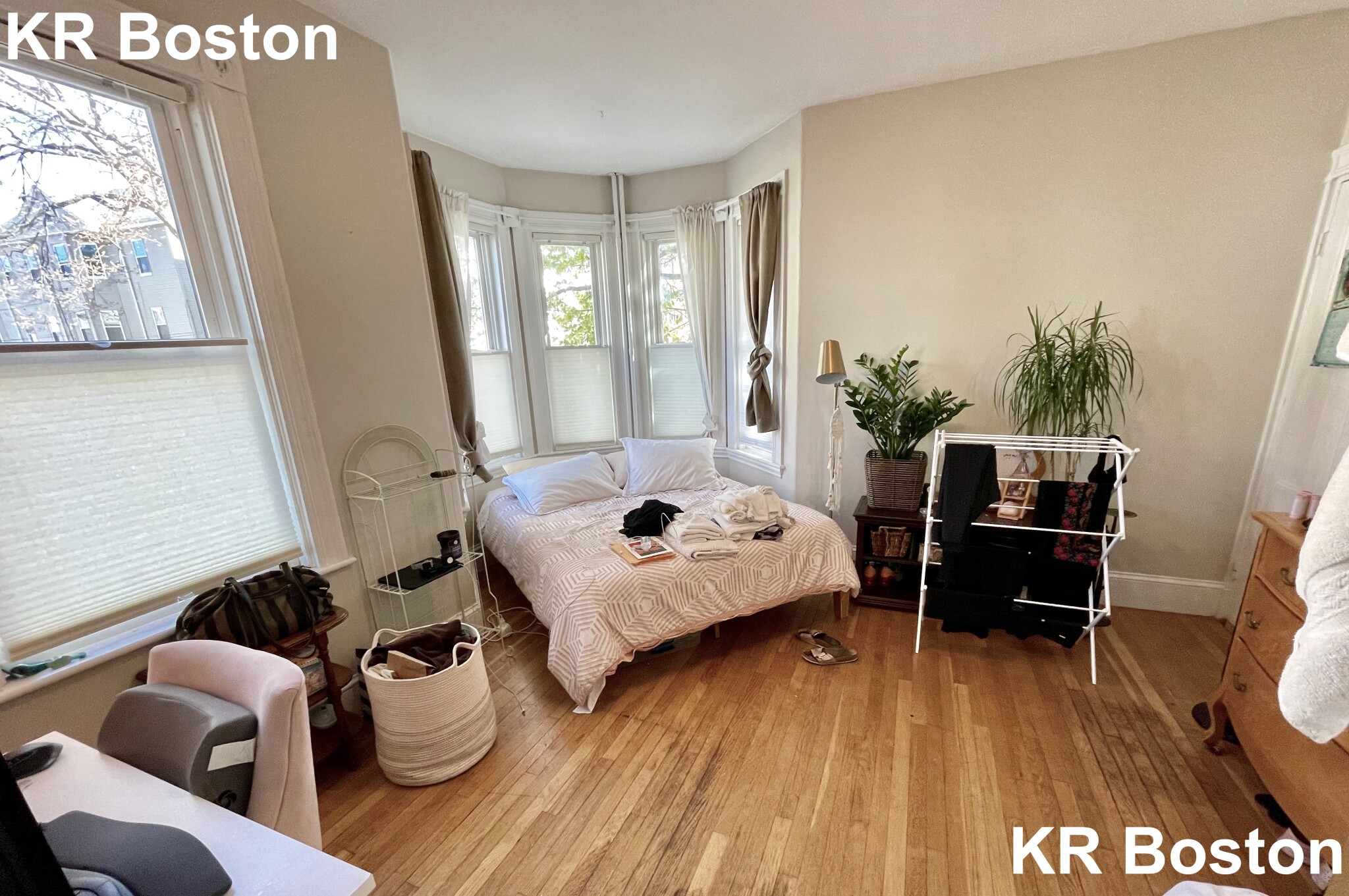 3 bed, 1 bath apartment for rent at 29 Bynner St Unit 1, Jamaica Plain — photo 2 of 11