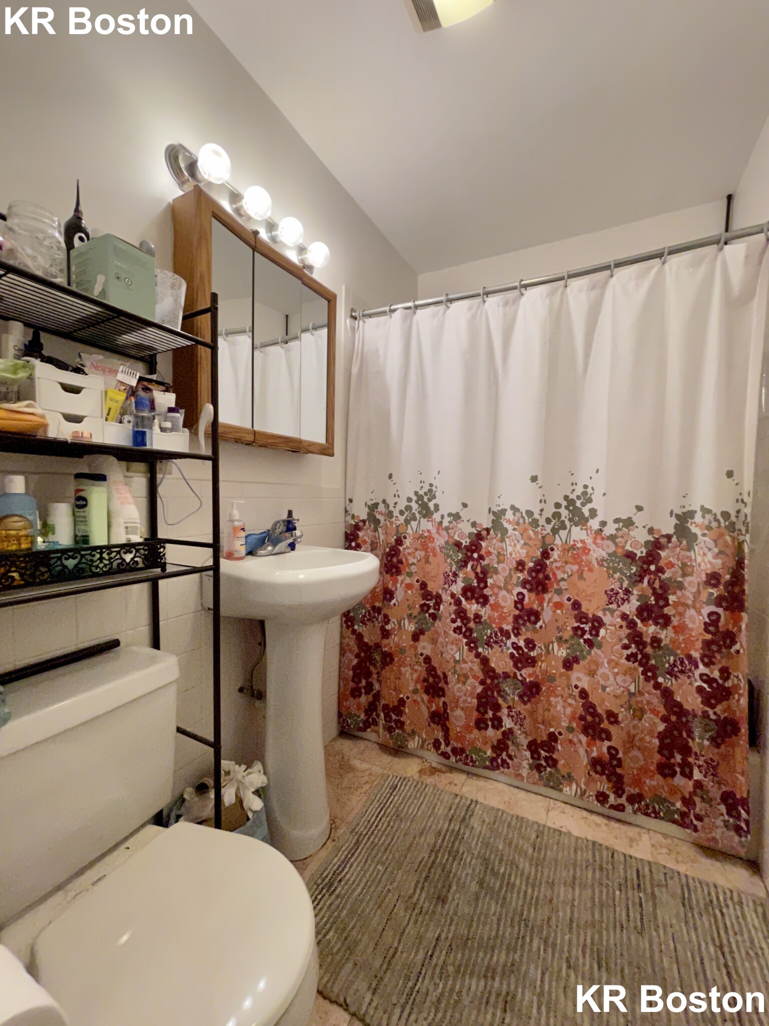 4 bed, 2.5 bath apartment for rent at 33 Egremont Rd Unit 2, Brighton — photo 9 of 29