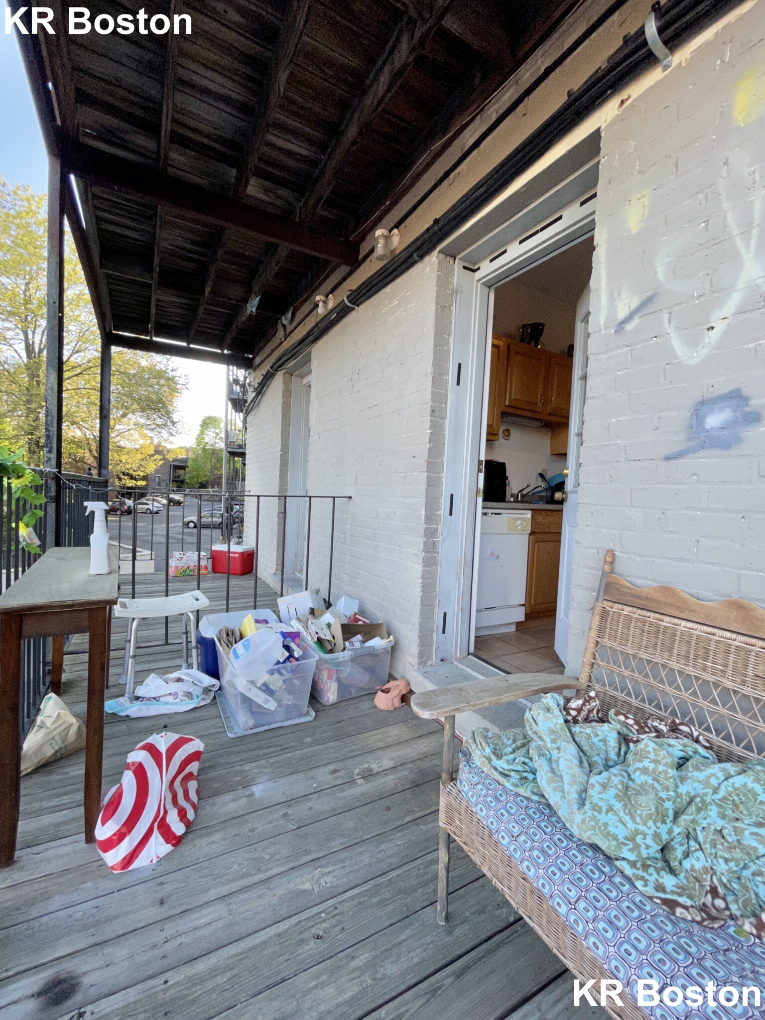 4 bed, 2.5 bath apartment for rent at 33 Egremont Rd Unit 2, Brighton — photo 6 of 29