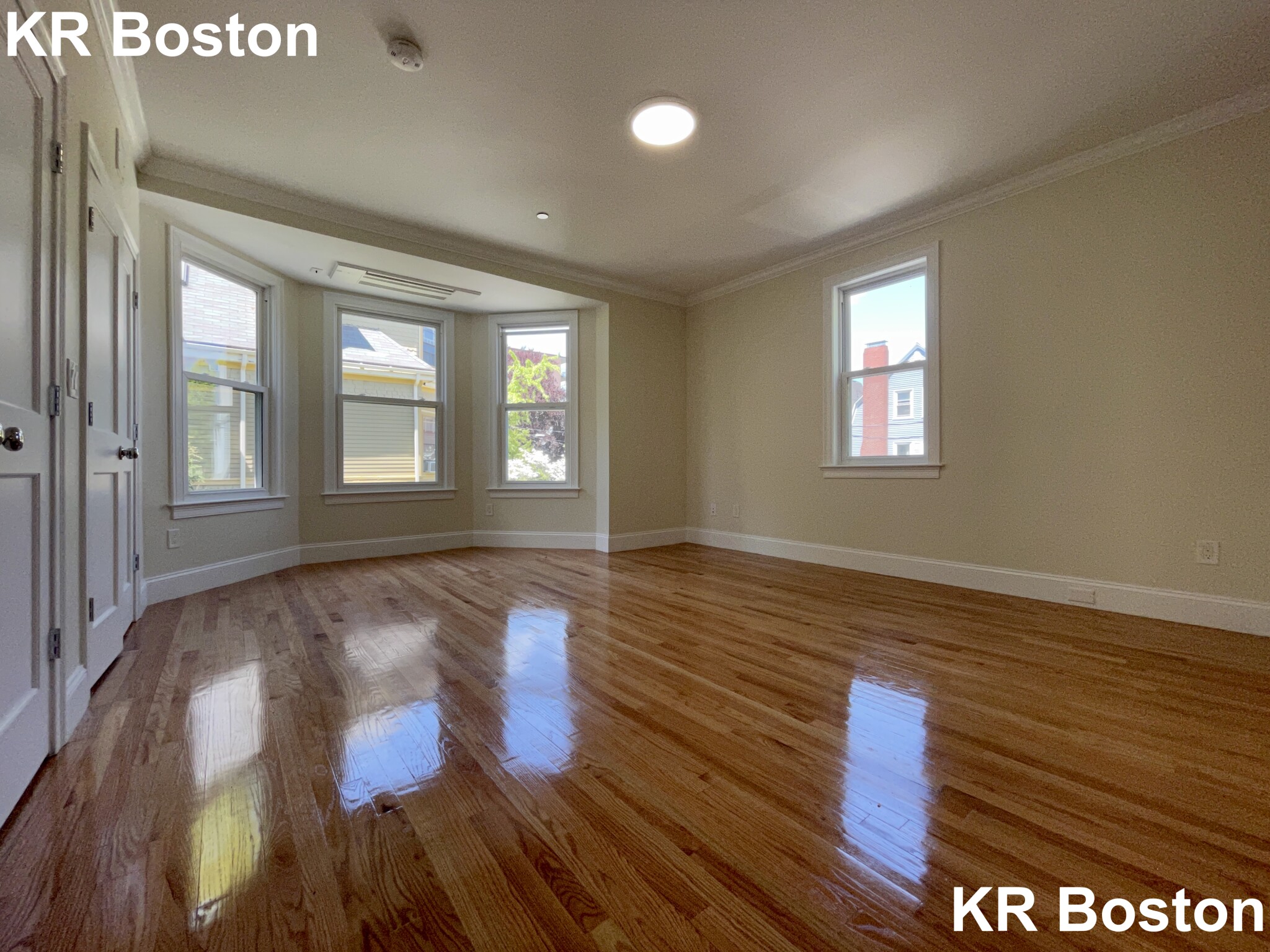 12 Harris St, Coolidge Corner