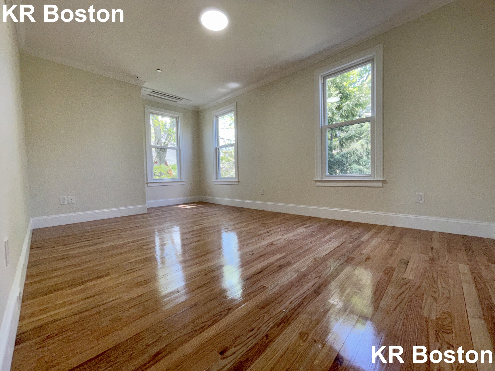 12 Harris St, Coolidge Corner