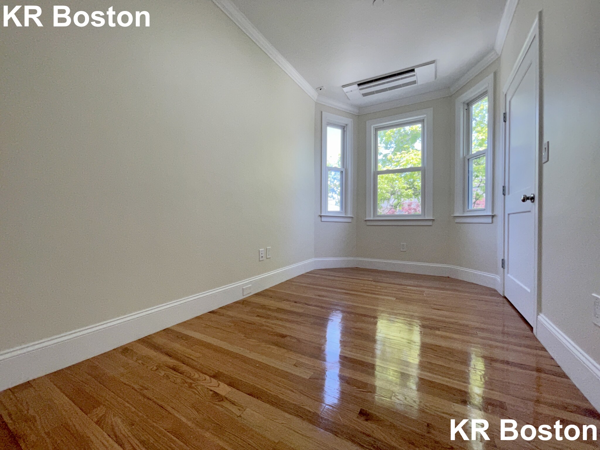 12 Harris St, Coolidge Corner