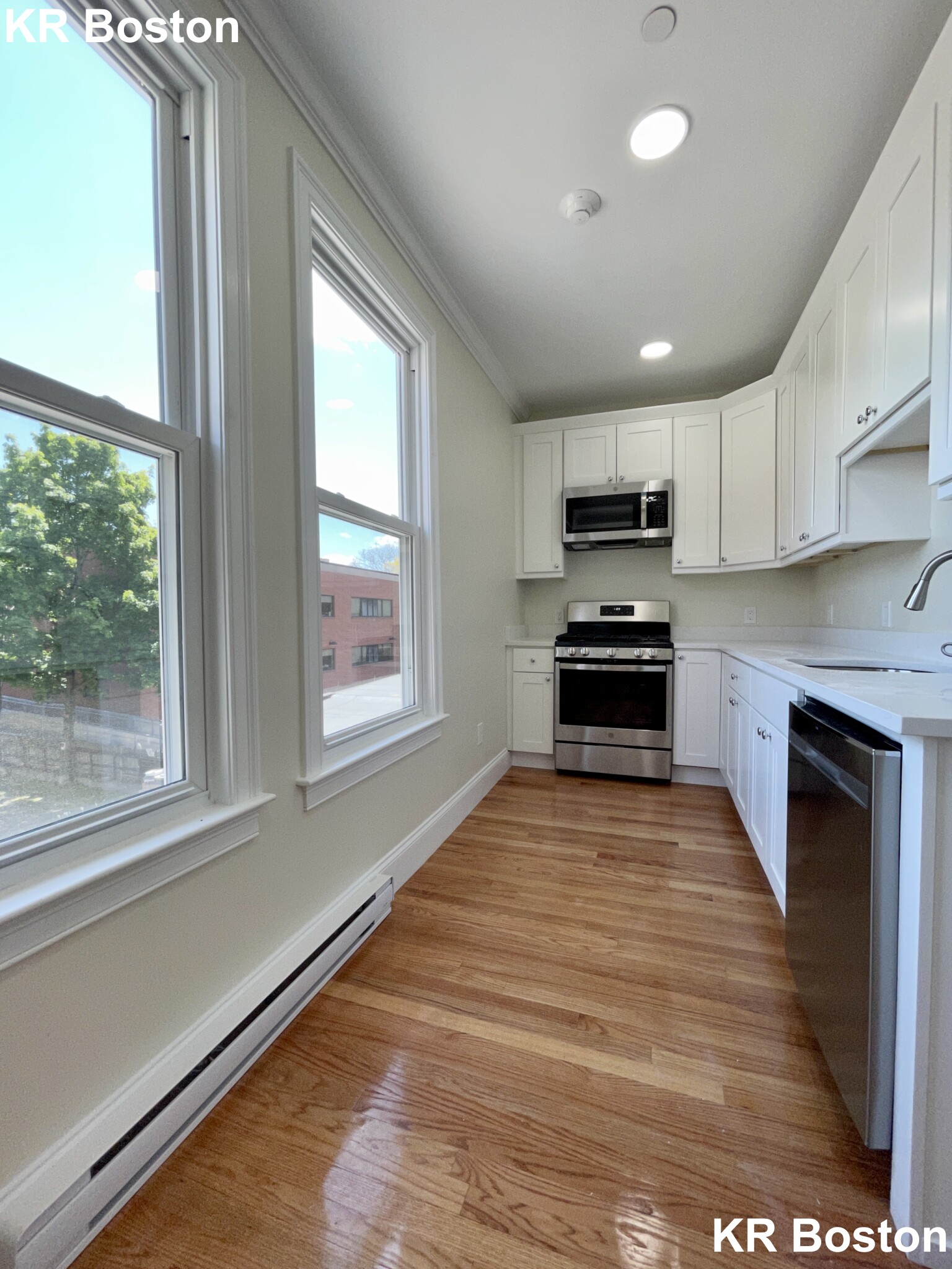 12 Harris St, Coolidge Corner