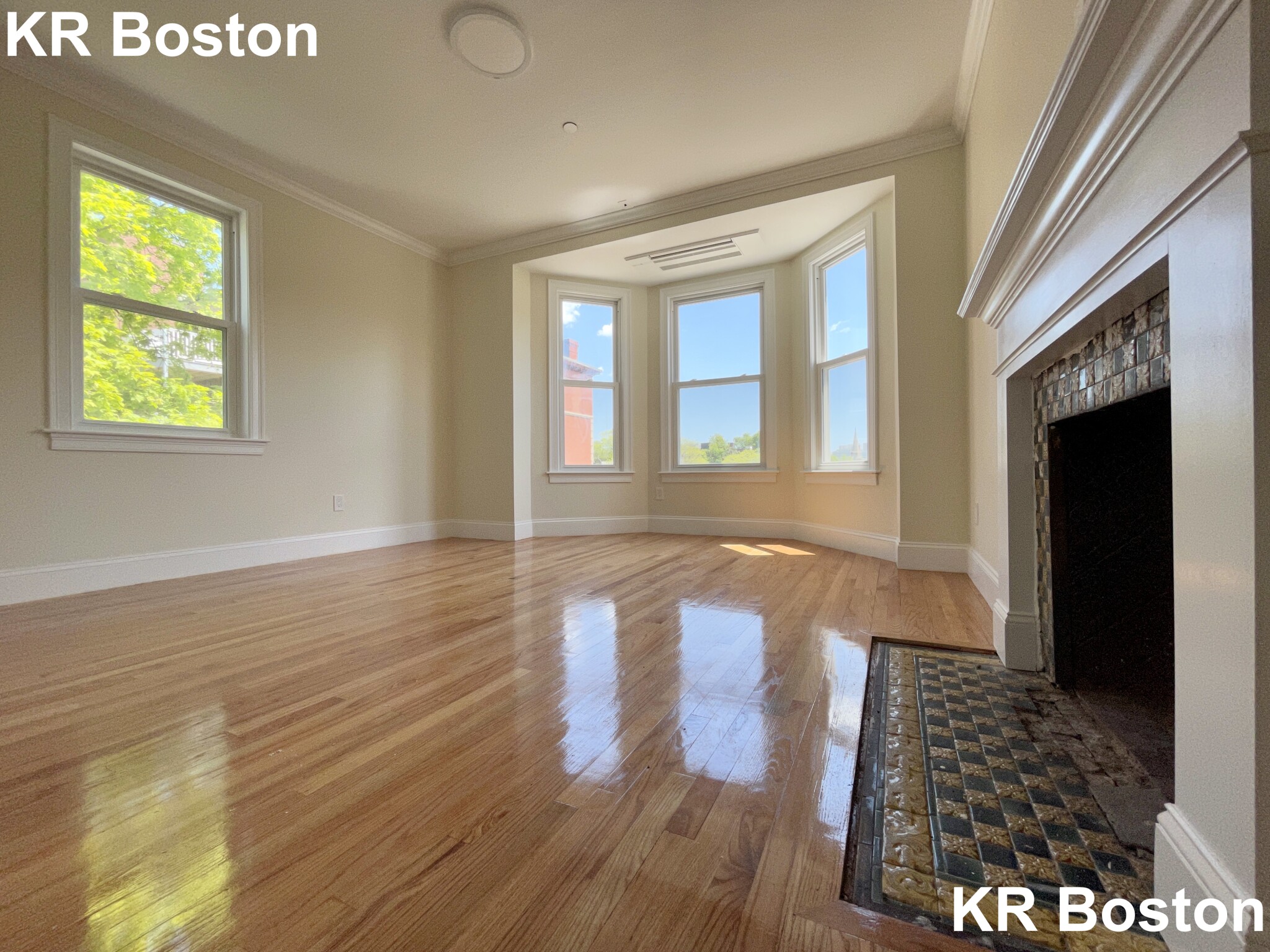12 Harris St, Coolidge Corner