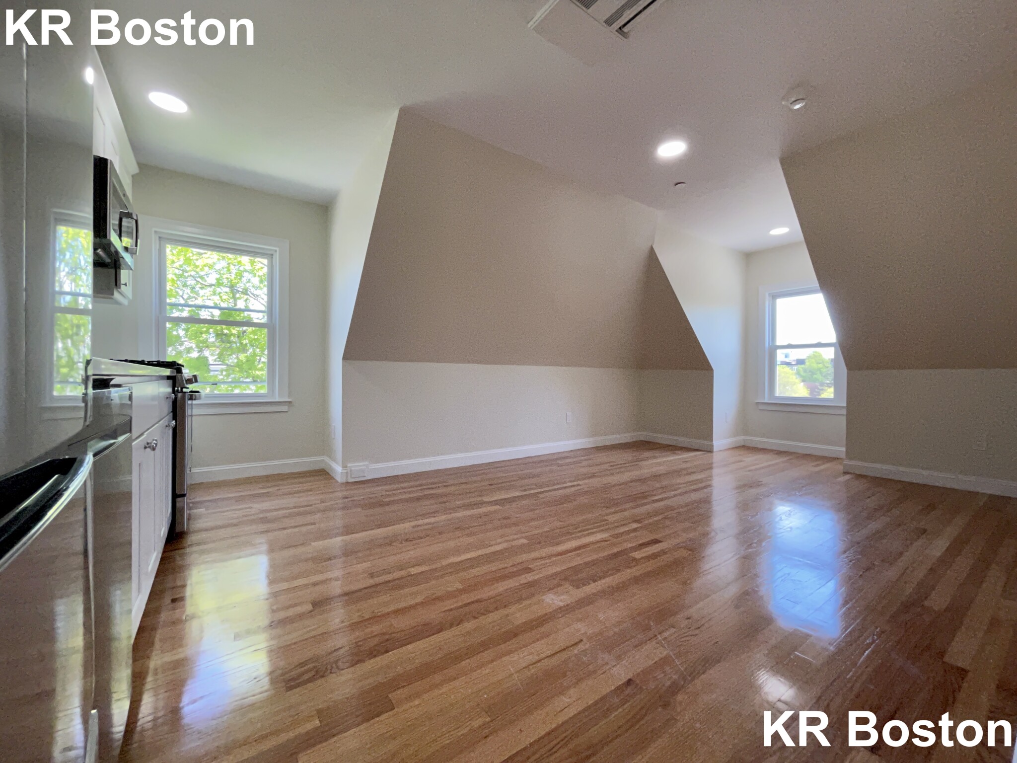 12 Harris St, Coolidge Corner