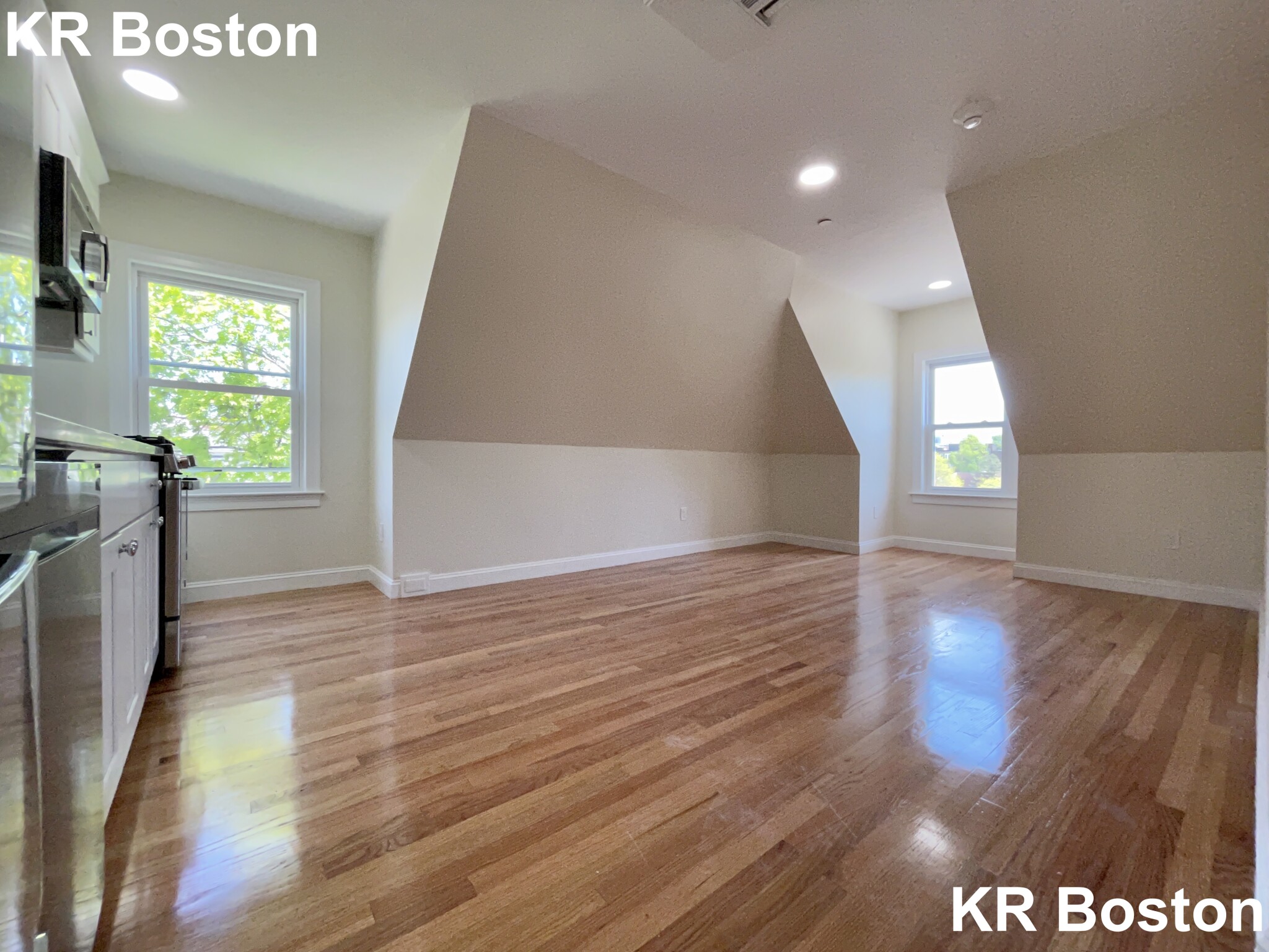 12 Harris St, Coolidge Corner