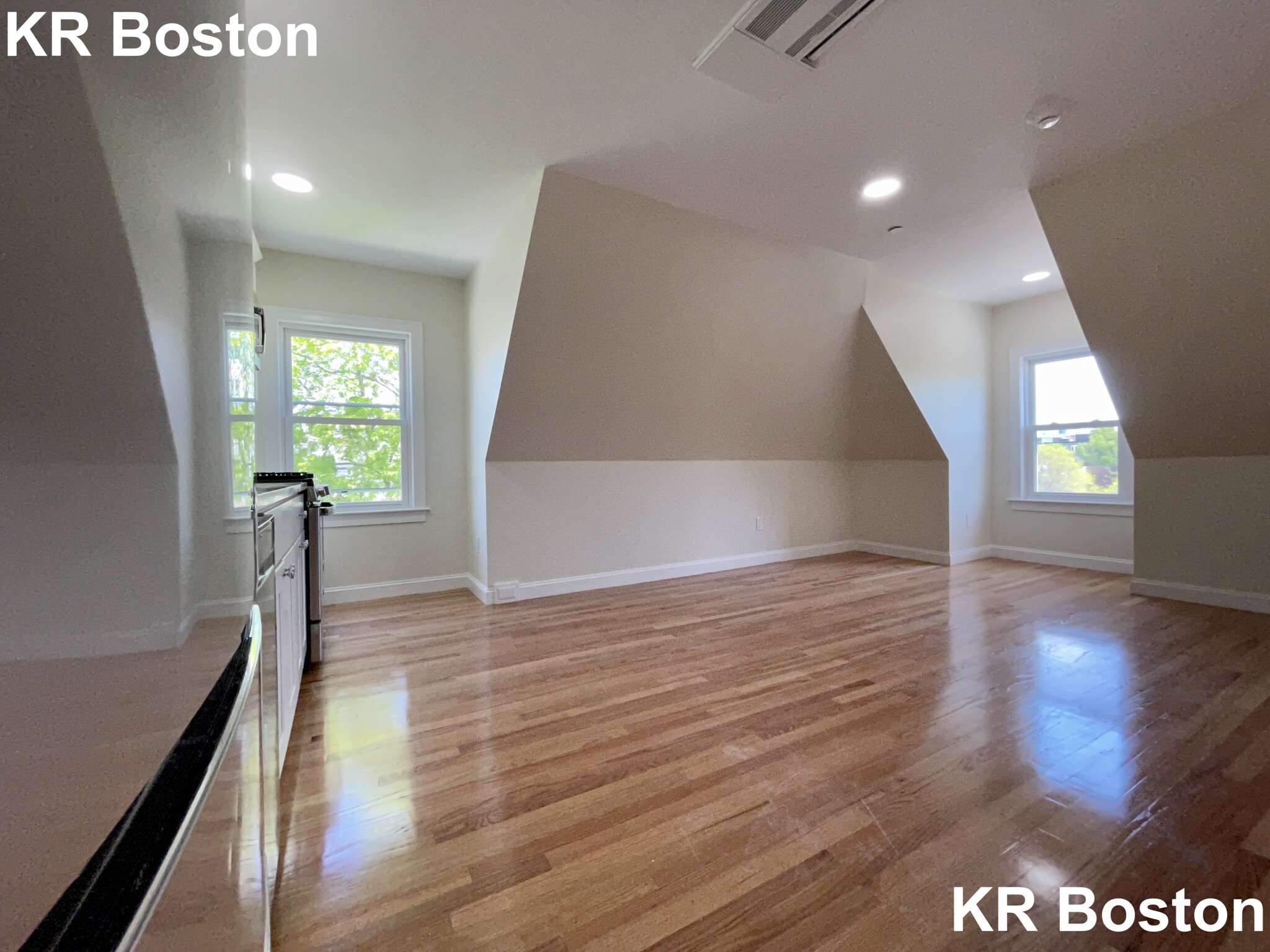 12 Harris St, Coolidge Corner