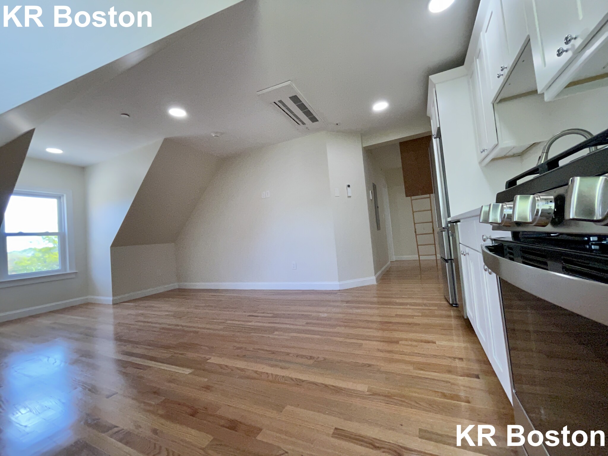 12 Harris St, Coolidge Corner