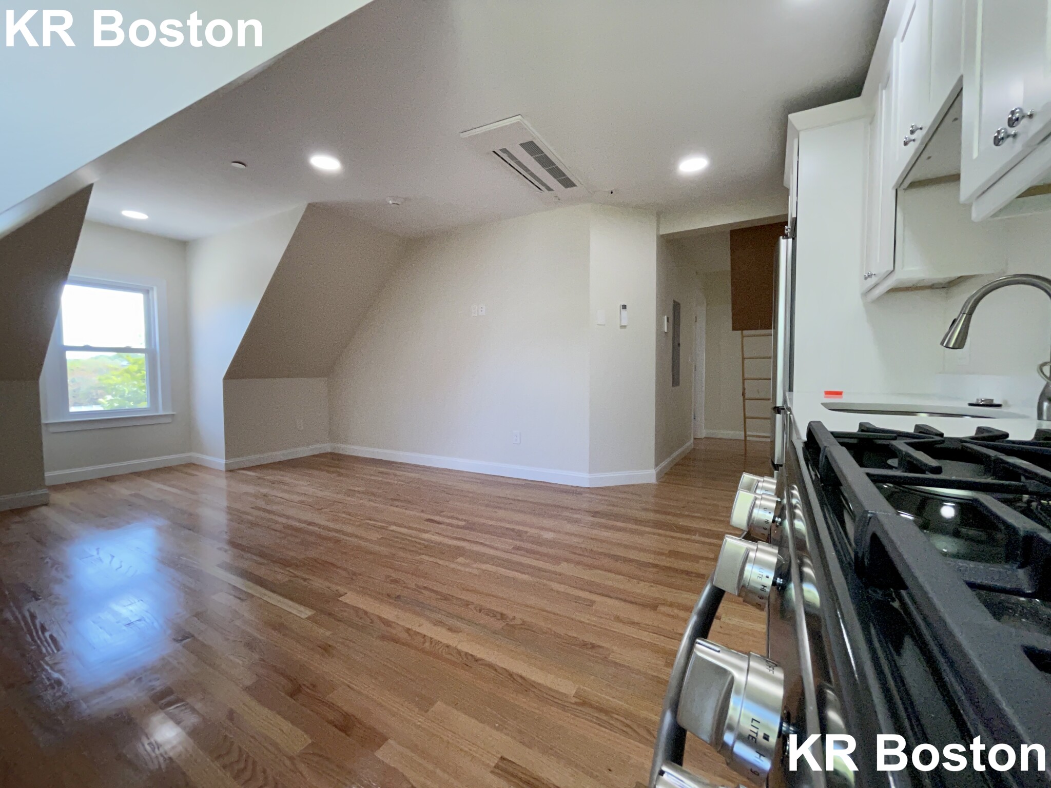 12 Harris St, Coolidge Corner