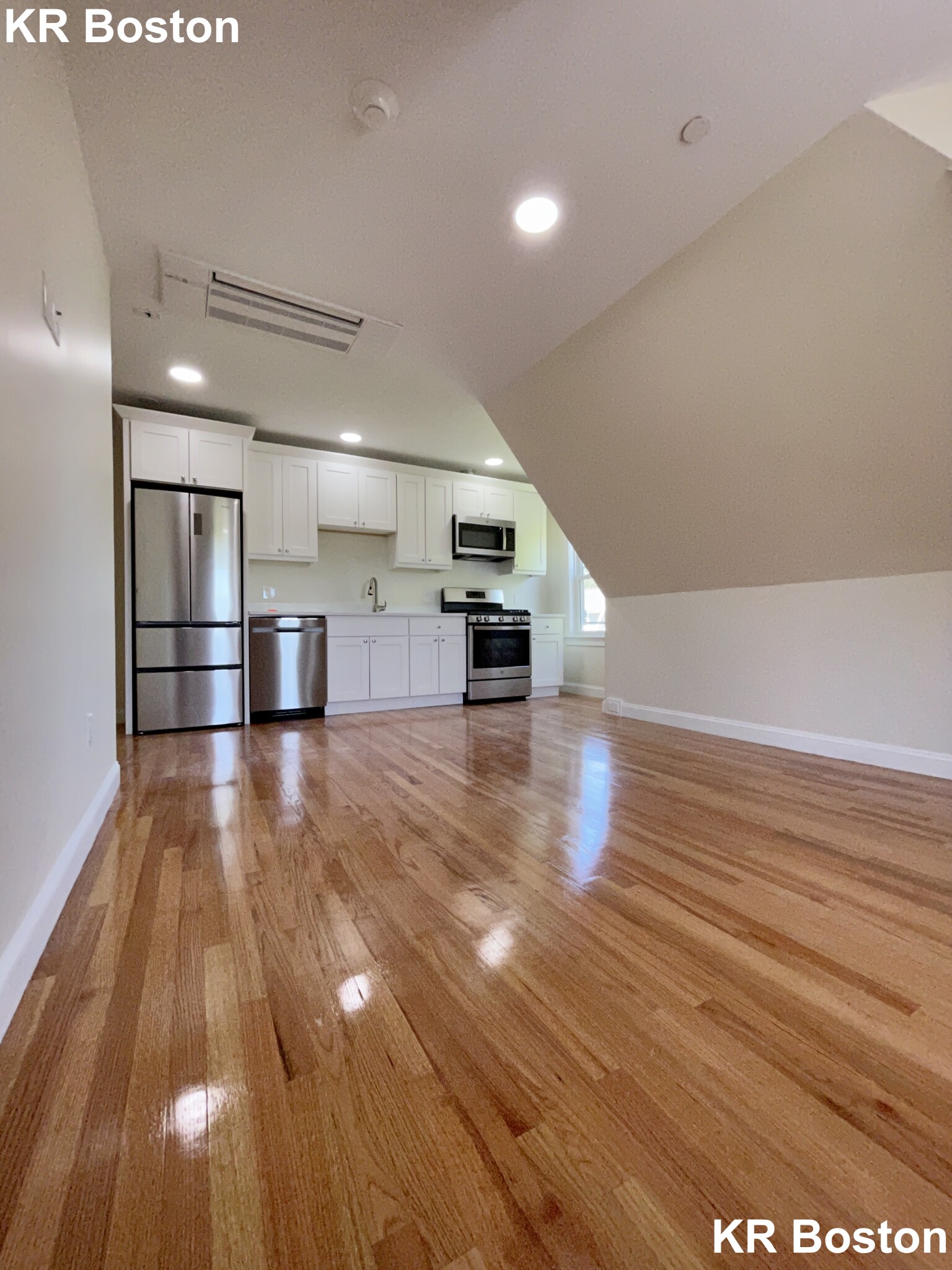 12 Harris St, Coolidge Corner