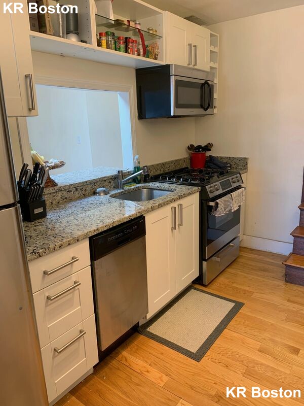 2 bed, 1 bath apartment for rent at 134 Marlborough St Unit 4, Boston — photo 4 of 11
