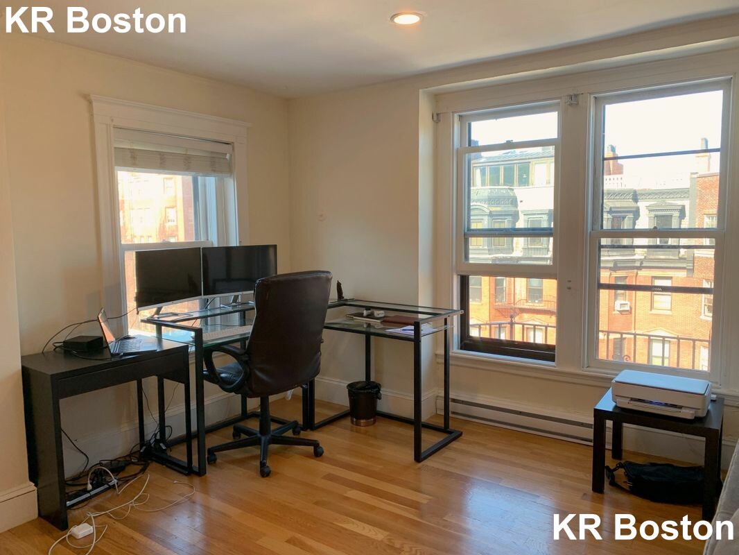 2 bed, 1 bath apartment for rent at 134 Marlborough St Unit 4, Boston — photo 6 of 11