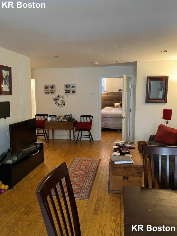 1 bed, 1 bath apartment for rent at 6 Brimmer St Unit B, Boston — photo 8 of 8