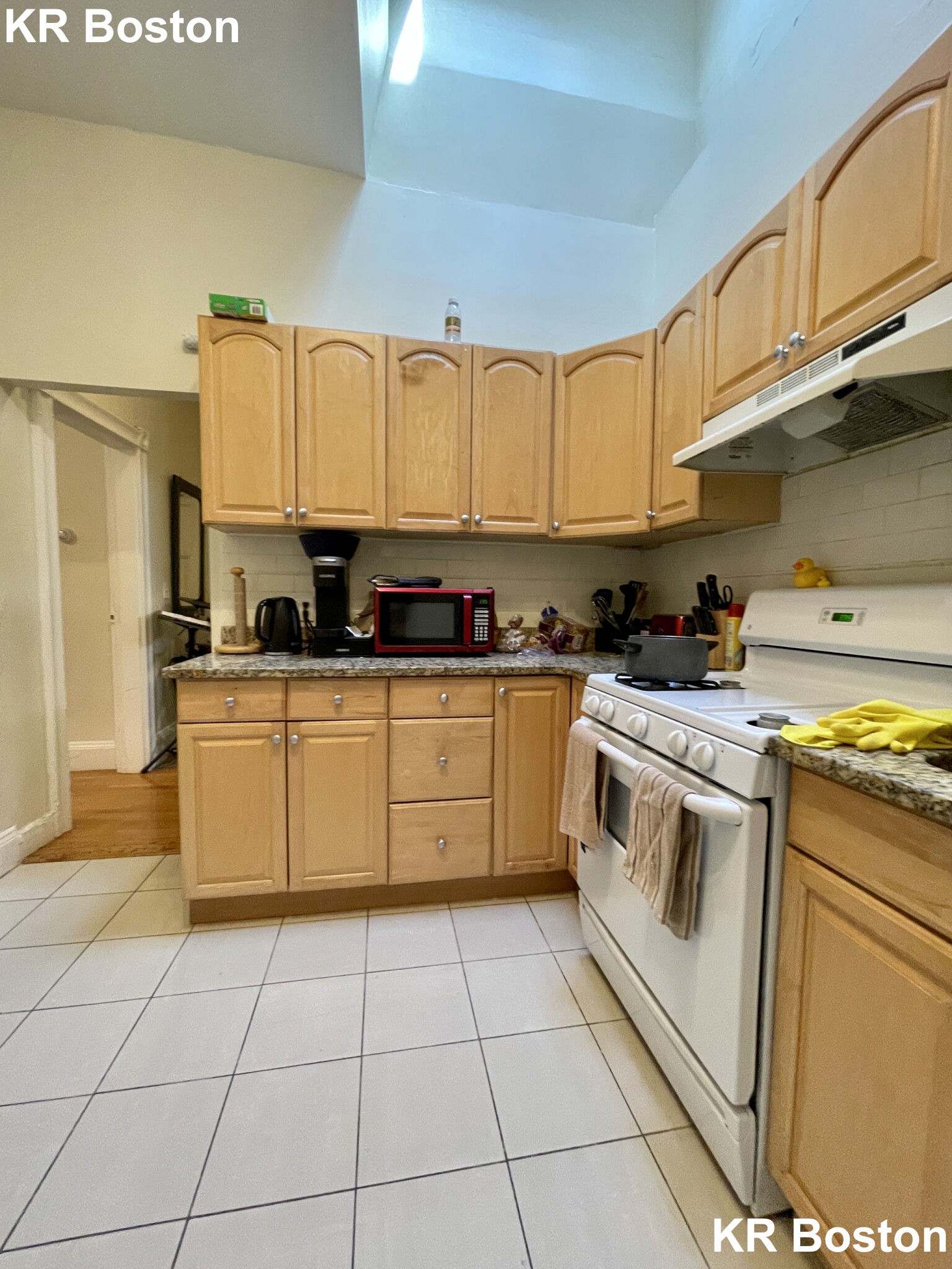3 bed, 1 bath apartment for rent at 43 Bay State Rd Unit 4, Fenway — photo 16 of 24