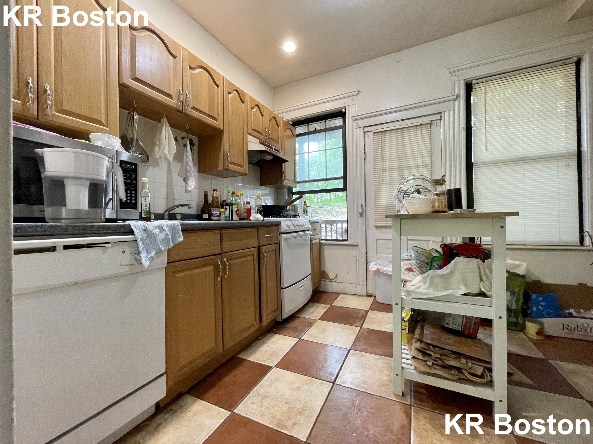 2 bed, 1 bath apartment for rent at 45 Gordon St Unit 2, Allston — photo 16 of 45