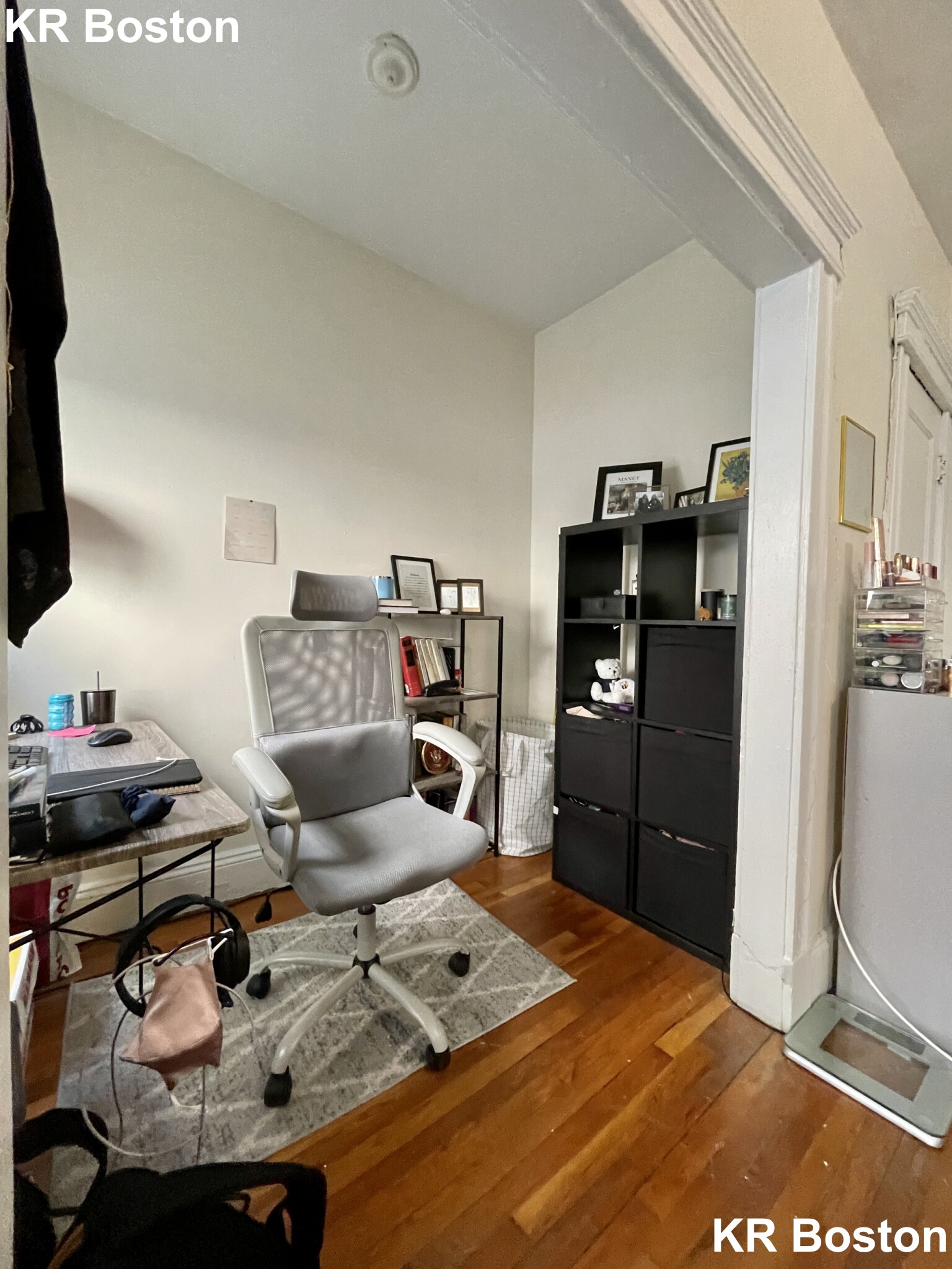 Studio bed, 1 bath apartment for rent at 1160 Commonwealth Ave Unit 24, Allston — photo 8 of 10