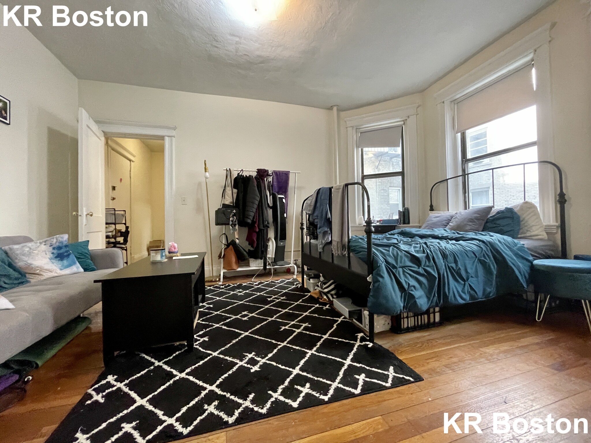 Studio bed, 1 bath apartment for rent at 1160 Commonwealth Ave Unit 24, Allston — photo 2 of 10