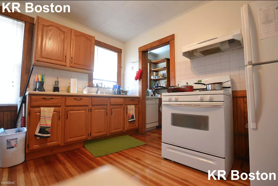 2 bed, 1 bath apartment for rent at 66 Breck Ave Unit 1, Brighton — photo 2 of 12