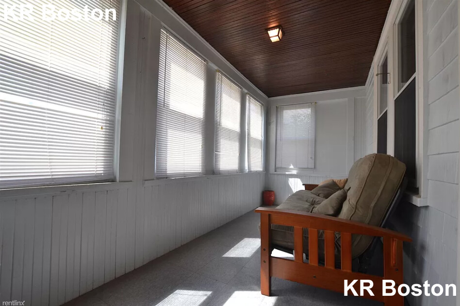2 bed, 1 bath apartment for rent at 66 Breck Ave Unit 1, Brighton — photo 10 of 12