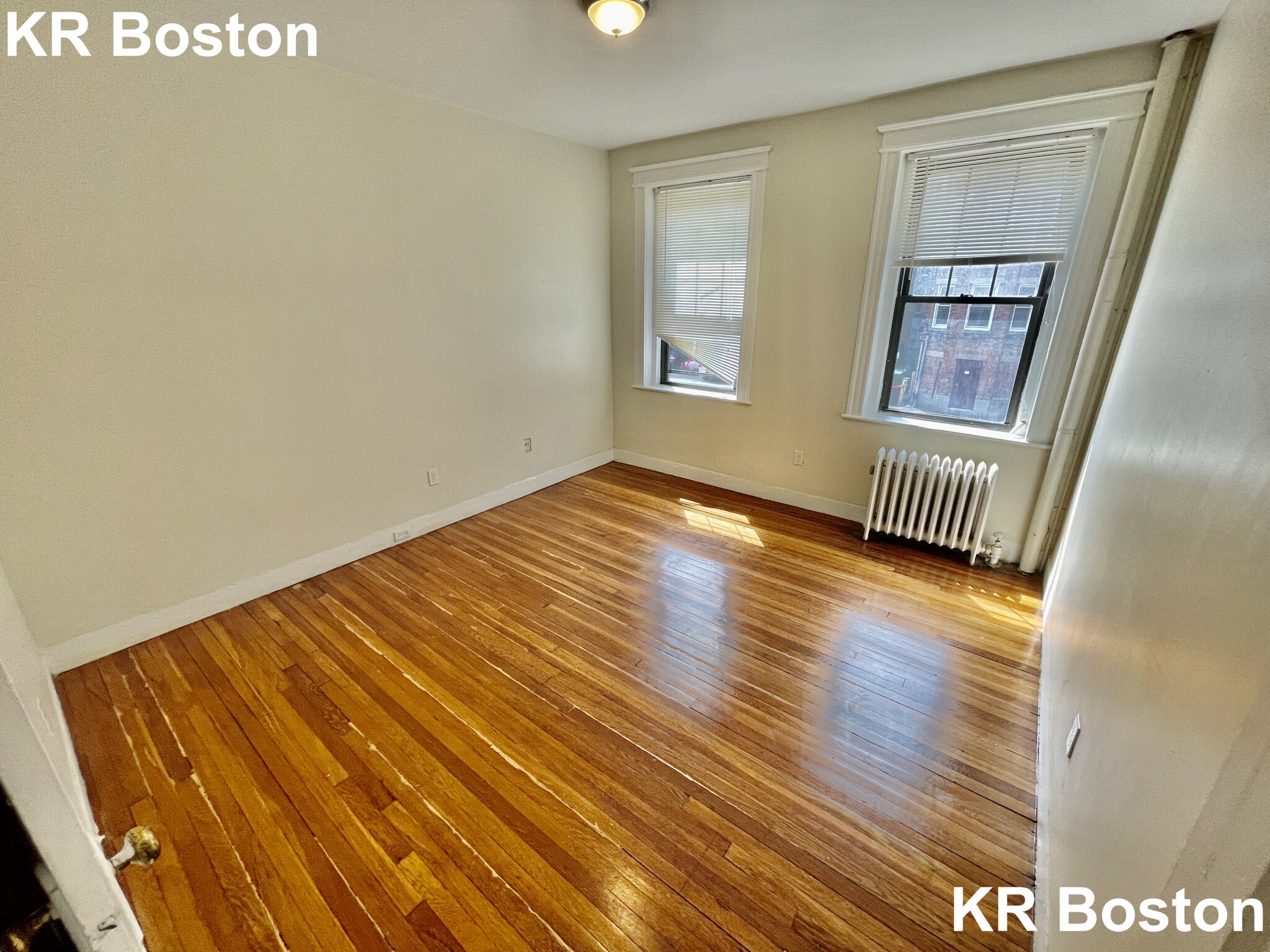 58 Queensberry St, Fenway