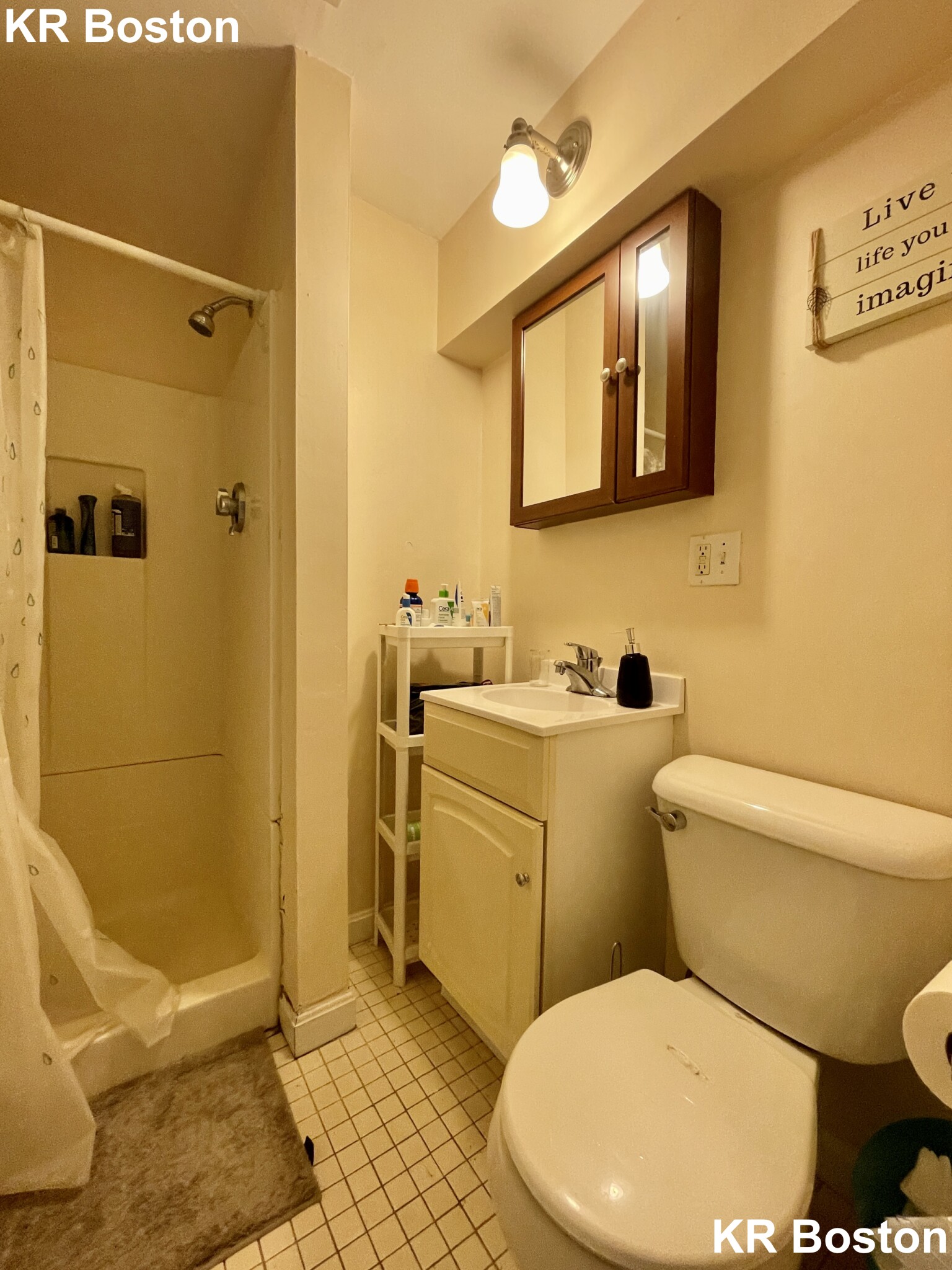 4 bed, 2 bath apartment for rent at 43 Strathmore Unit 1, Brighton — photo 9 of 28