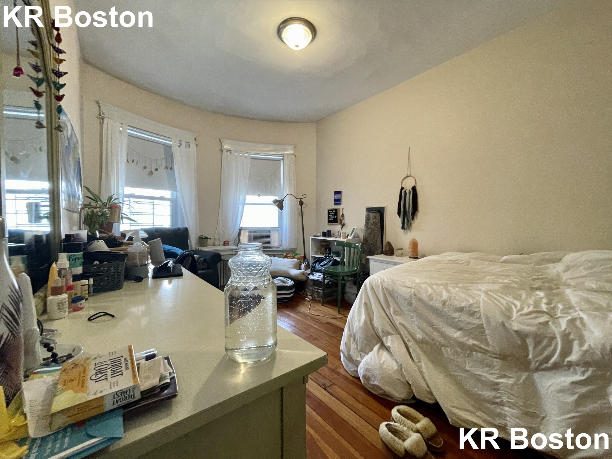 4 bed, 2 bath apartment for rent at 43 Strathmore Unit 1, Brighton — photo 3 of 28