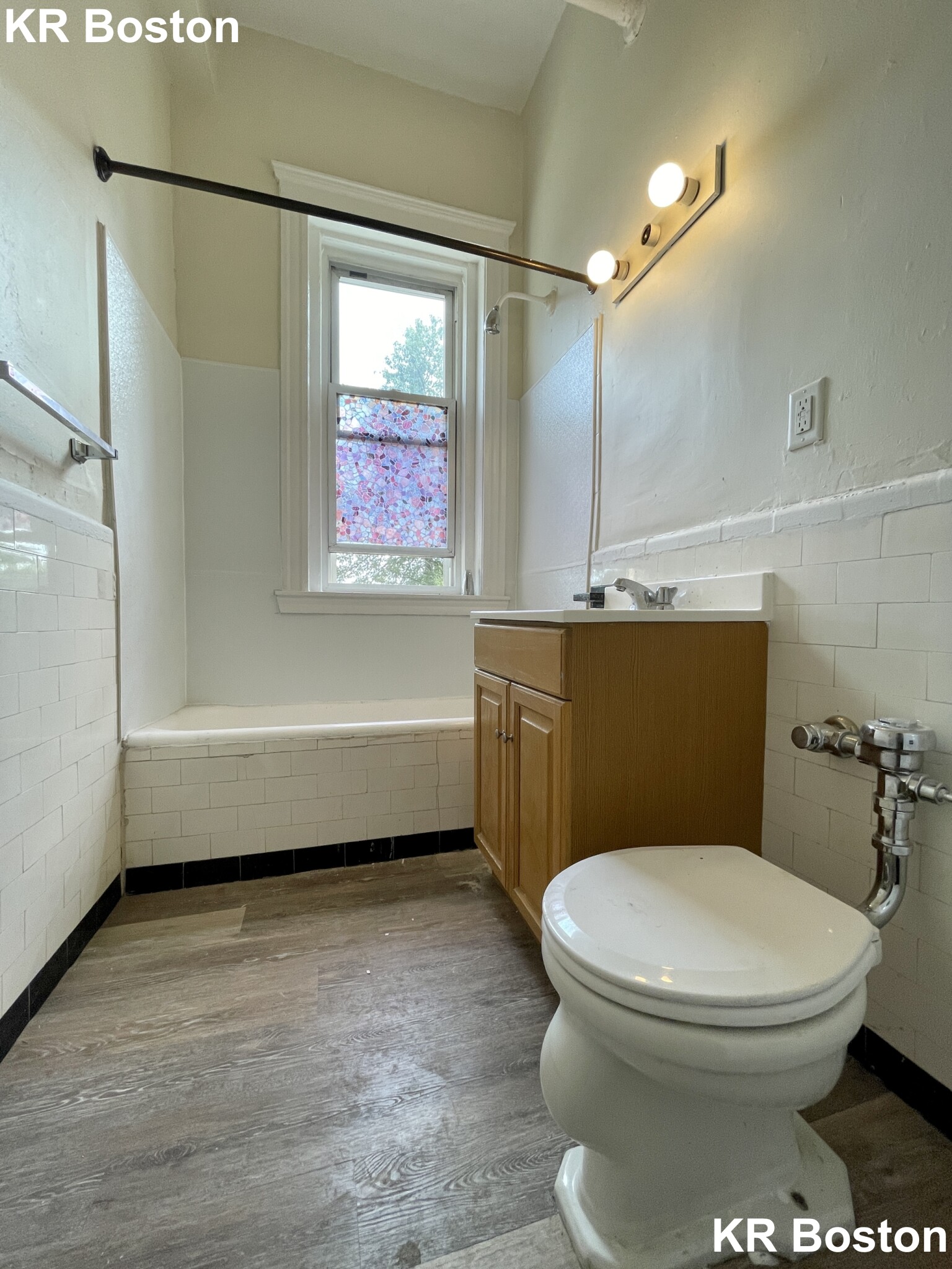 1687 Commonwealth Ave, Brighton