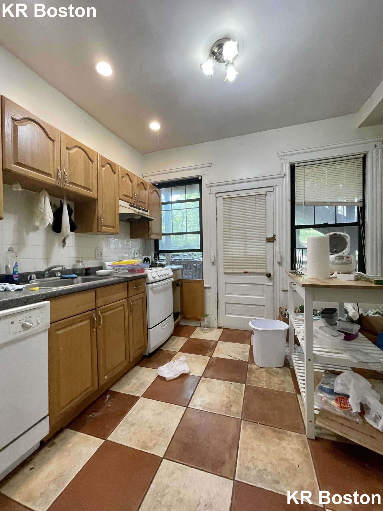 2 bed, 1 bath apartment for rent at 45 Gordon St Unit 2, Allston — photo 7 of 45