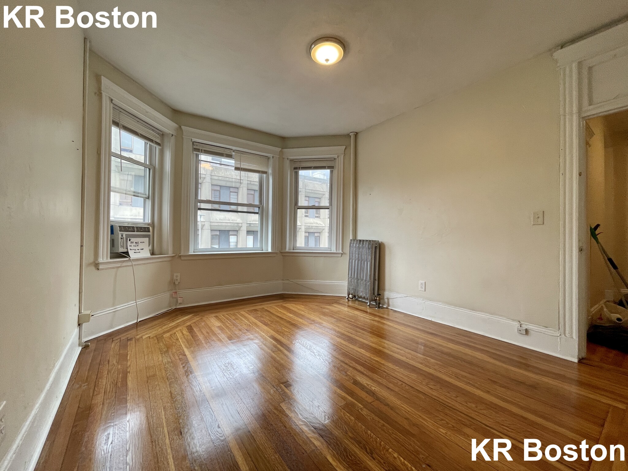 204 Hemenway St, Fenway