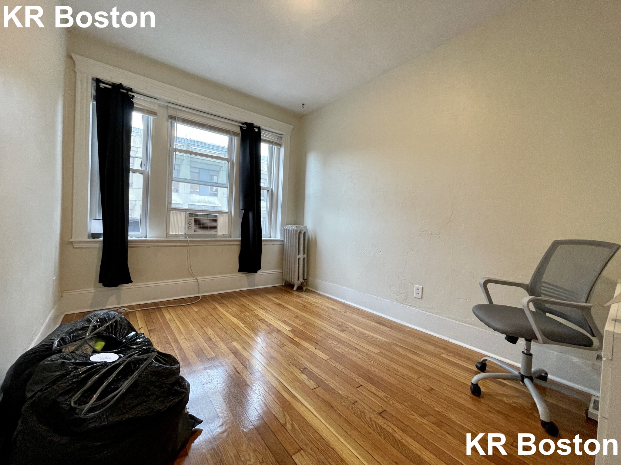 204 Hemenway St, Fenway