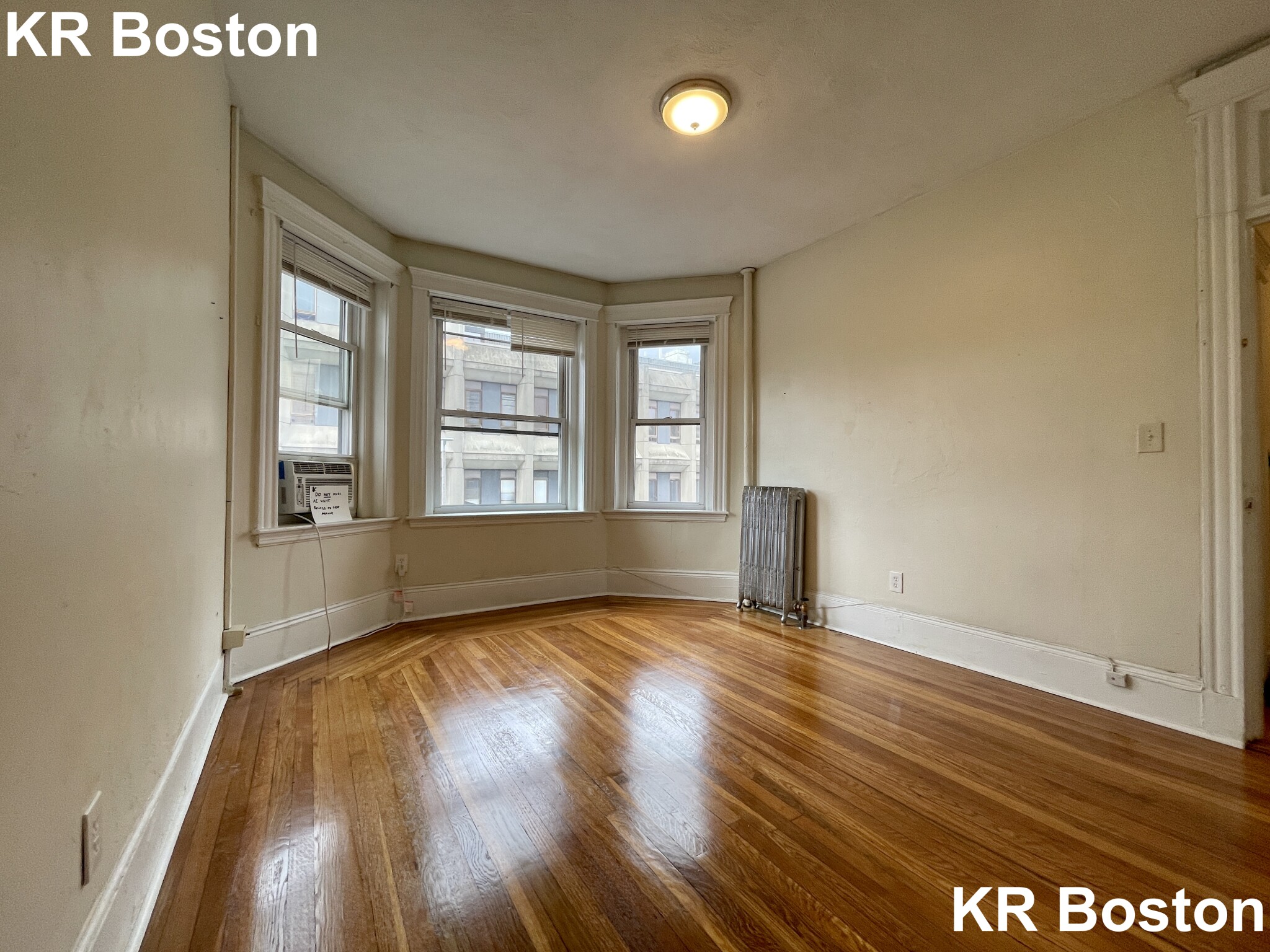 204 Hemenway St, Fenway