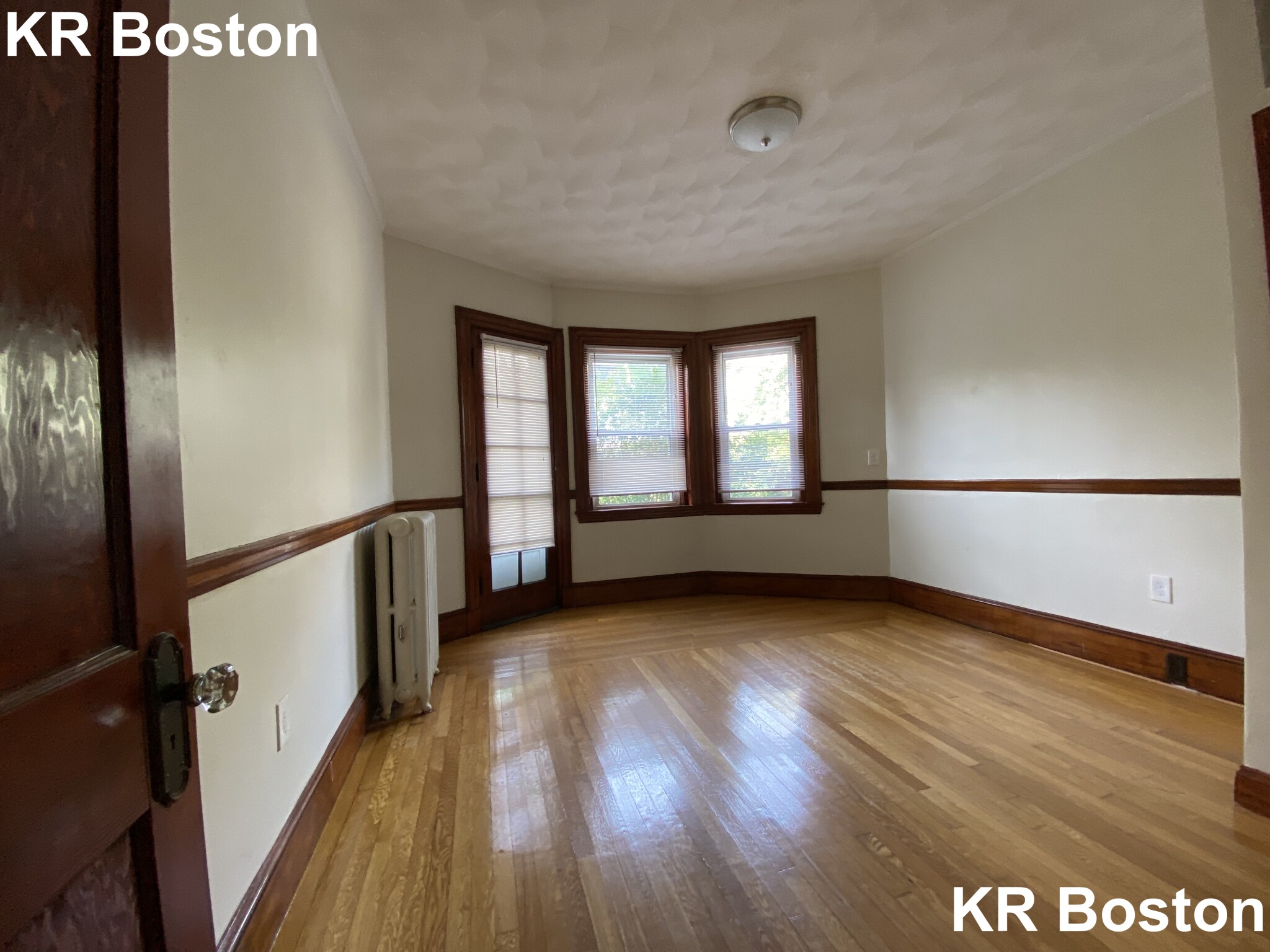 4 bed, 2 bath apartment for rent at 2036 Massachusetts Ave Unit 2, Harvard Square — photo 7 of 16