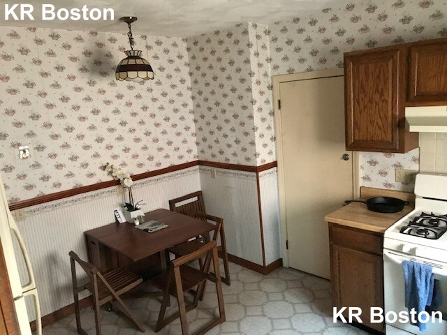 2 bed, 1 bath apartment for rent at 56 Union St Unit 2, Brighton