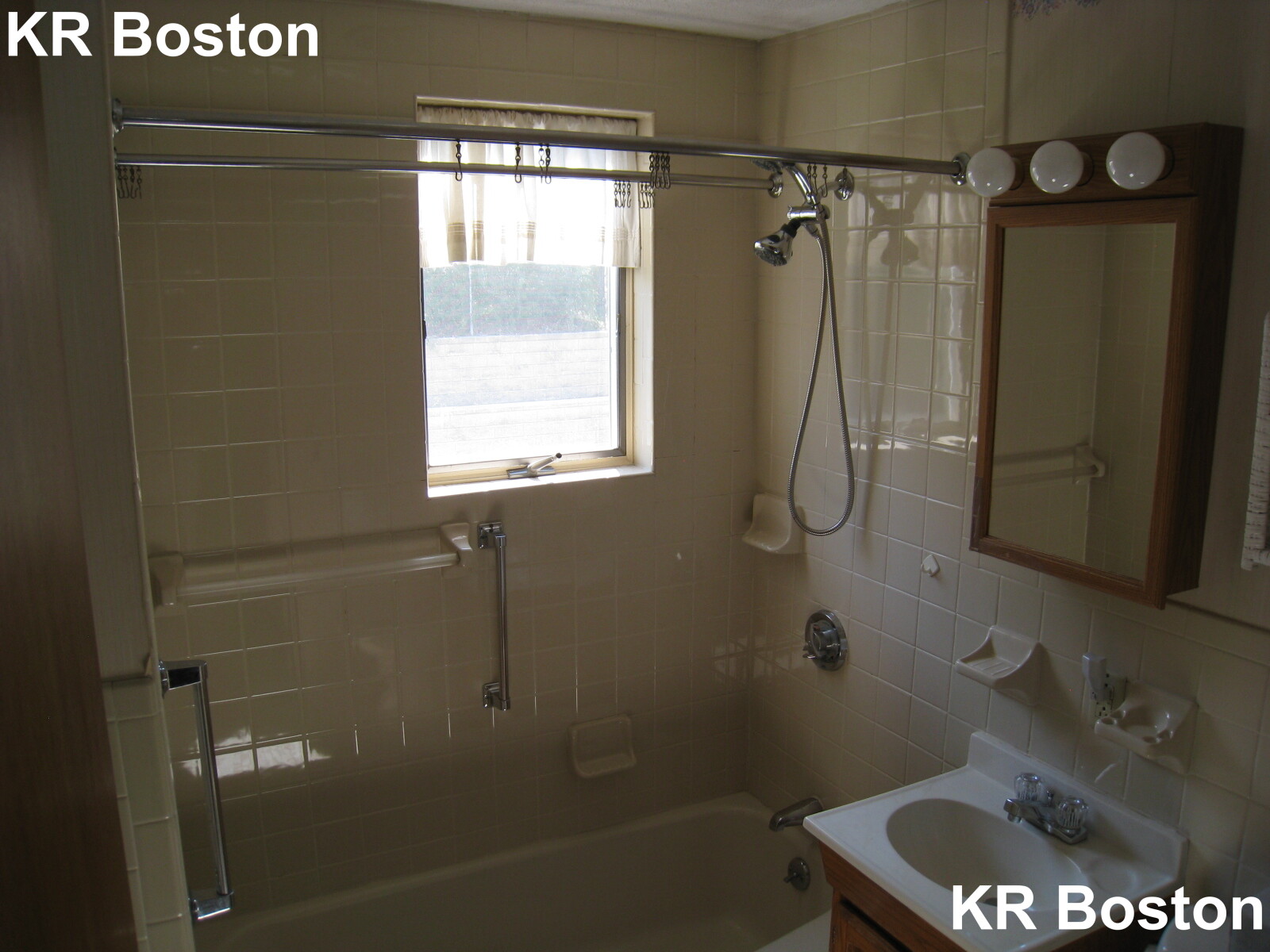 2 bed, 1 bath apartment for rent at 56 Union St Unit 2, Brighton — photo 4 of 7