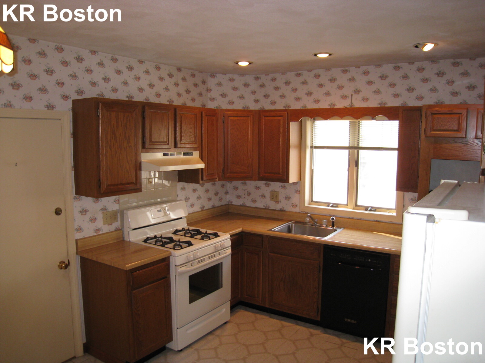 2 bed, 1 bath apartment for rent at 56 Union St Unit 2, Brighton — photo 6 of 7