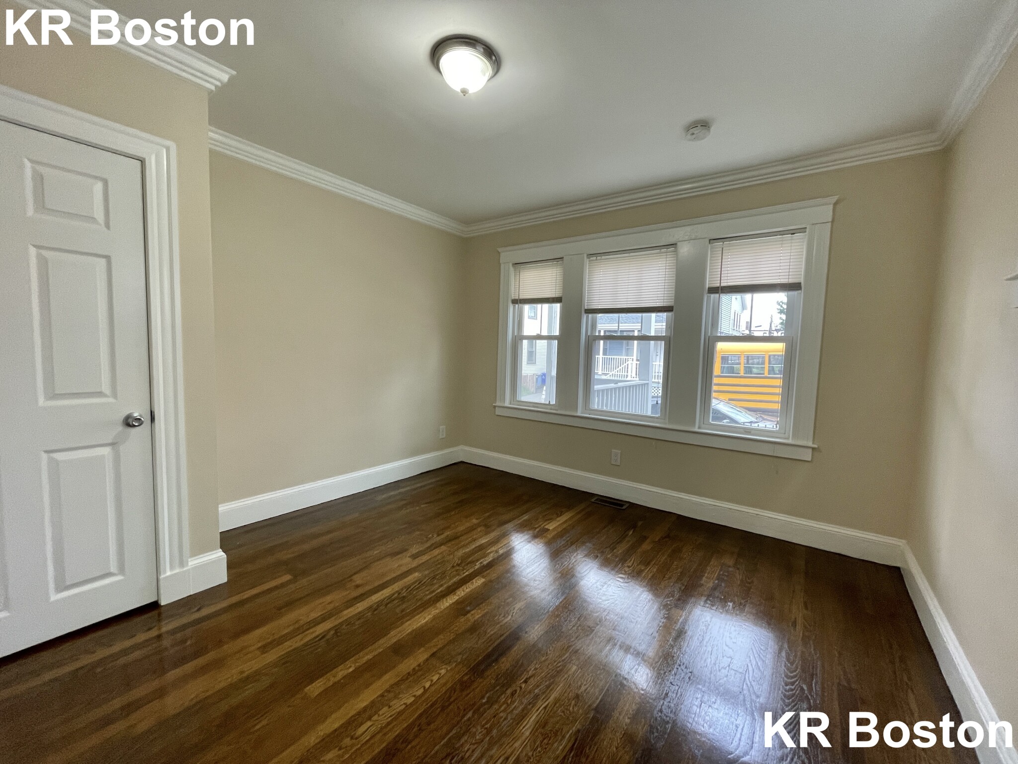 2 bed, 1 bath apartment for rent at 22 School St Unit 4, Jamaica Plain — photo 3 of 7
