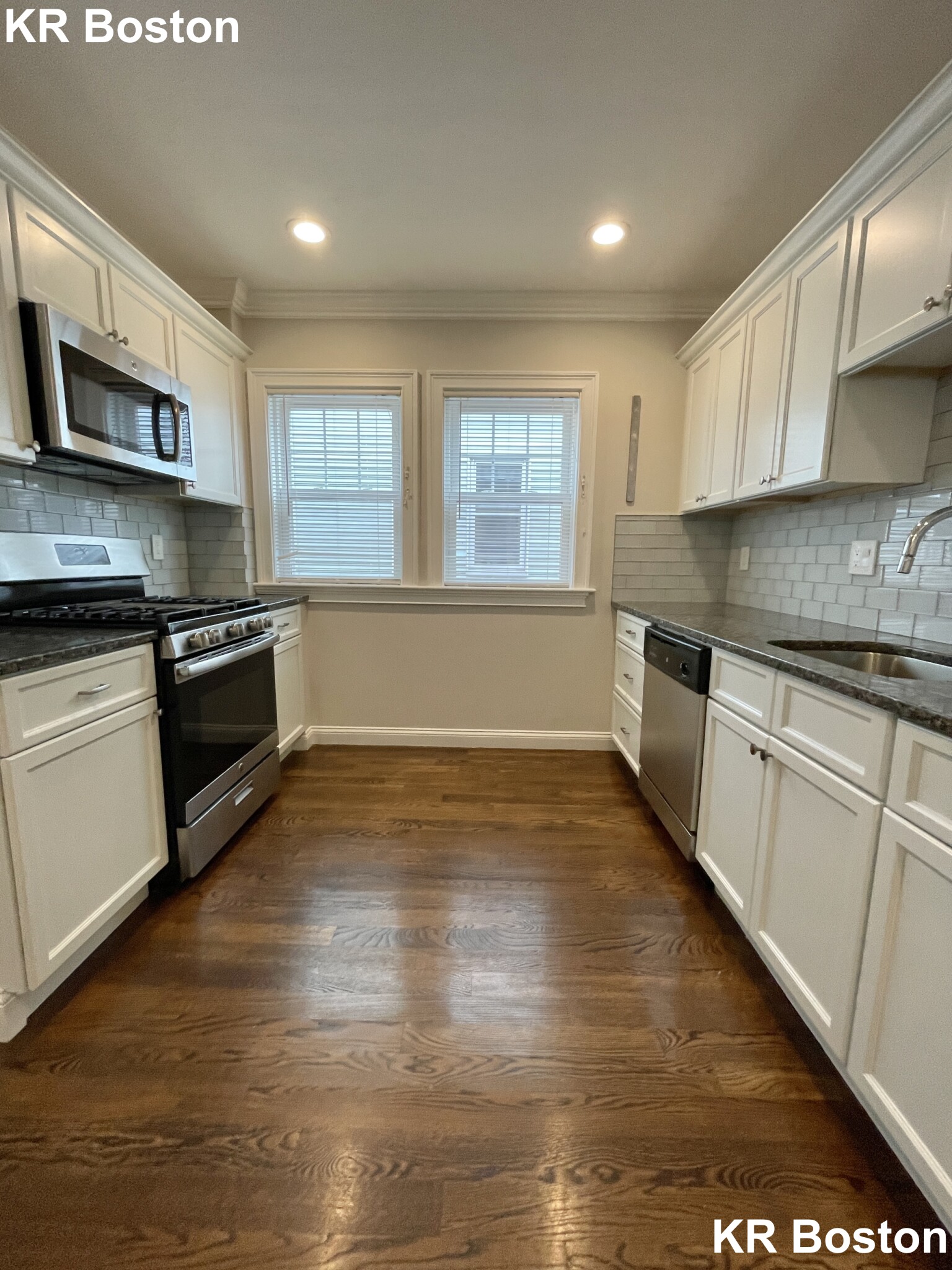 2 bed, 1 bath apartment for rent at 24 School St Unit 4, Jamaica Plain — photo 1 of 7