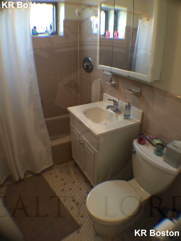 2 bed, 1 bath apartment for rent at 1 Allston St Unit 1, Allston — photo 5 of 6