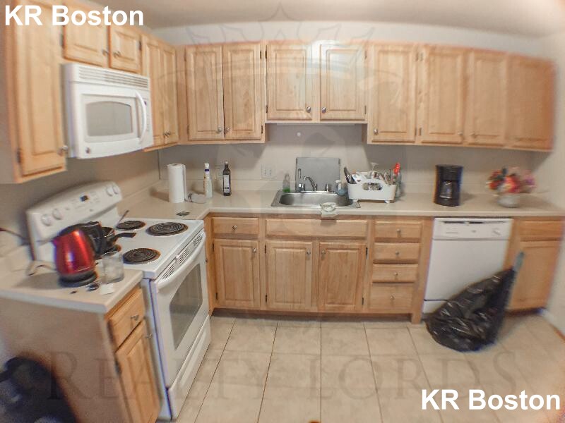 110 Babcock St, Coolidge Corner