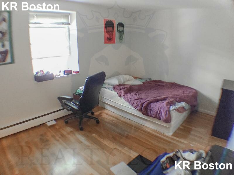 110 Babcock St, Coolidge Corner