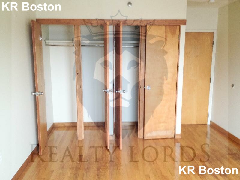3 bed, 2 bath apartment for rent at 1110 Commonwealth Ave Unit 714, Allston — photo 51 of 53